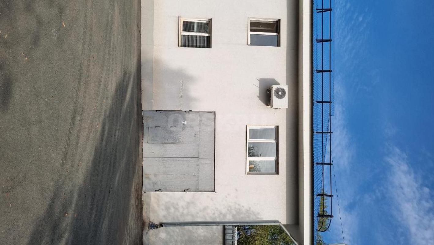 Сдам в аренду отапливаемый гараж, S-64.8 кв. - Орск