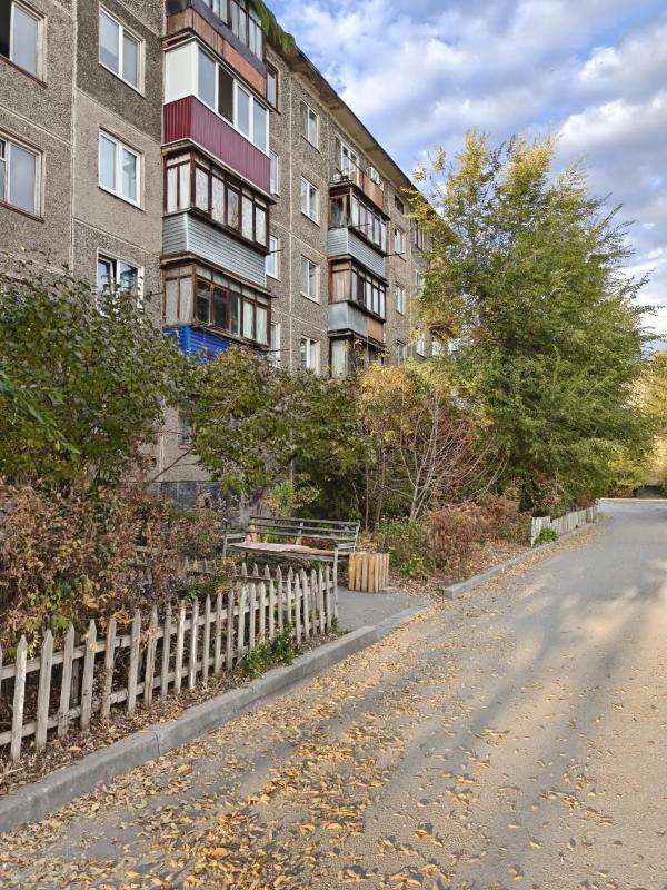 В продаже двухкомнатная квартира по улицы Советской 106, остановка Гагарина. - Новотроицк
