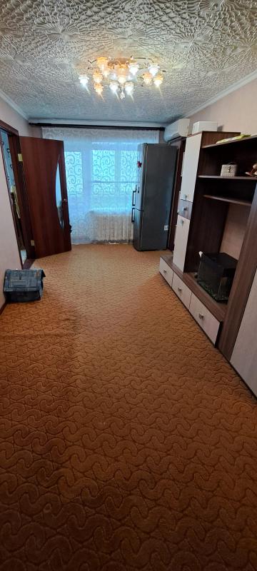 Продаю 2к квартиру на Советской д 108 с хорошим ремонтом  окна впх балкон застеклен сан.узел совмеще - Новотроицк
