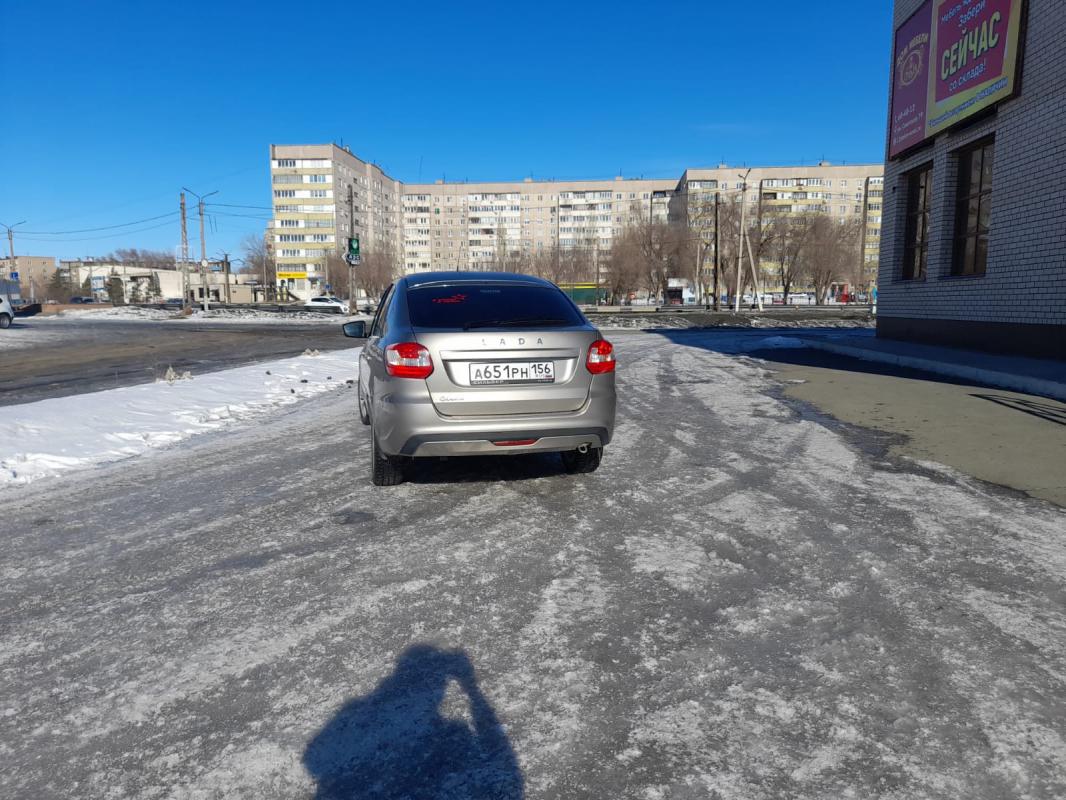 Продам авто в отличном состоянии без вложений, я второй владелец, подогрев лобового стекла, обогрев - Новотроицк