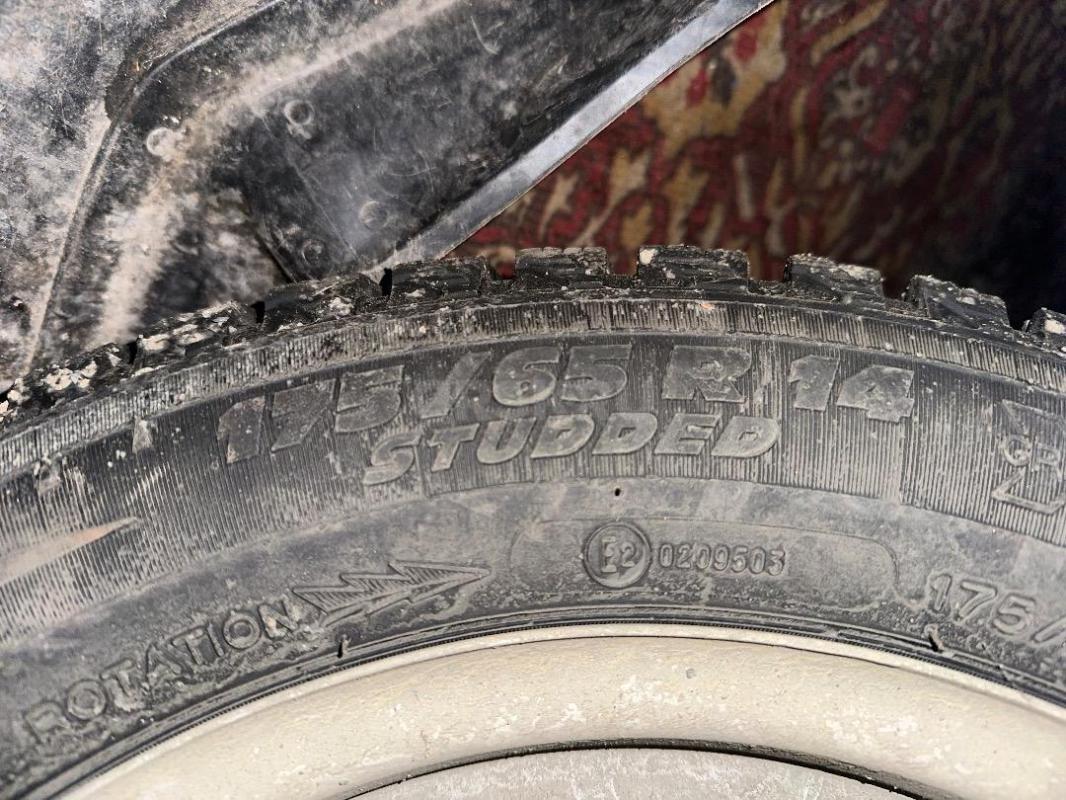 Продам Комплект зимней шипованной резины “Michelin”175/65/14
В новом состоянии!!! - Орск