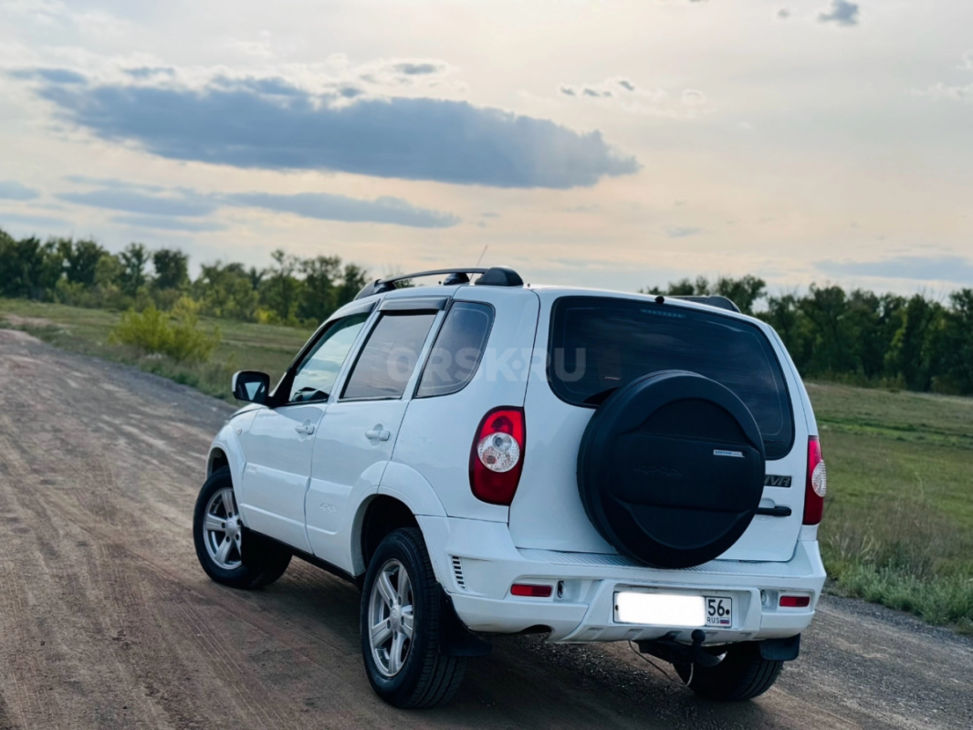 Продам CHEVROLET NIVA ( Шевроле Нива ) 2015 года в отличном состоянии. - Орск