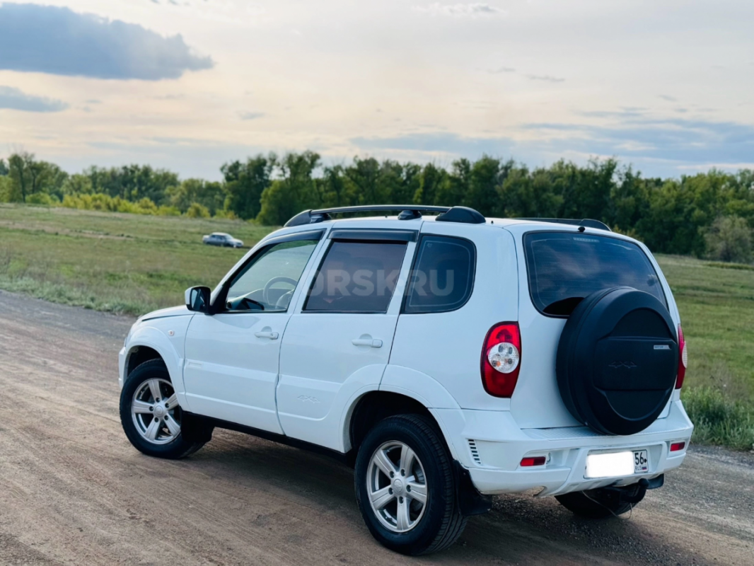 Продам CHEVROLET NIVA ( Шевроле Нива ) 2015 года в отличном состоянии. - Орск