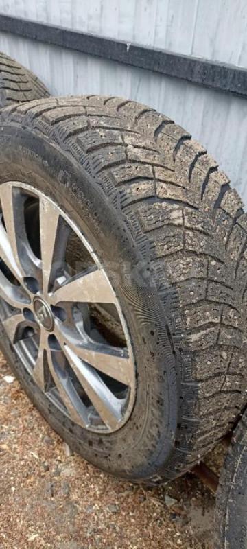 Продам комплект зимних шин Michelin X-Ice North 4     185 65 R15      4/100 - Не указан