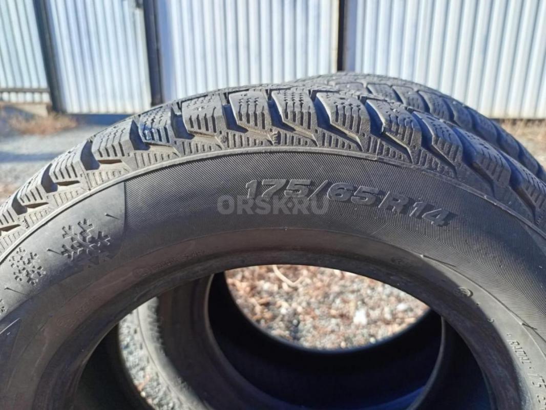 185/60R14 ROSAVA шипы 90% один болон 1т.р
175/65R14 Viatti шипы90% два болона 3т.р - Орск