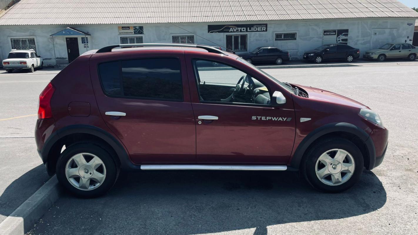 Продается Renault Sandero Stepway, 2012 года.
1 собственник 
Без ДТП 
По кузову все в родном окра - Новотроицк