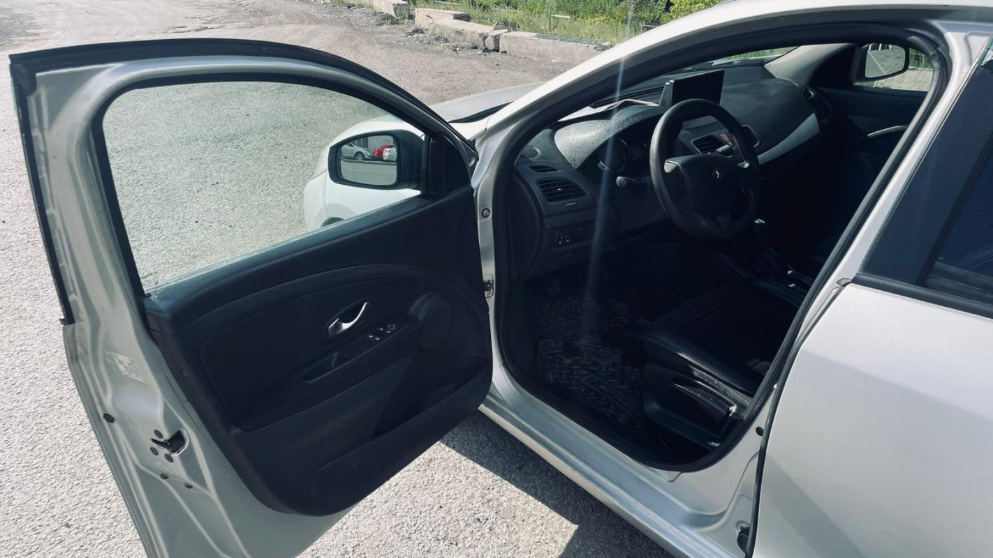 Продается Renault Fluence, 2014 года
КПП: МЕХАНИКА
Тип кузова: СЕДАН
Объем двиг., 1600 см3: Мощно - Новотроицк