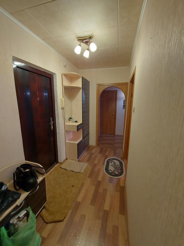 Продам двухкомнатную квартиру общей площадью 50м. - Новотроицк