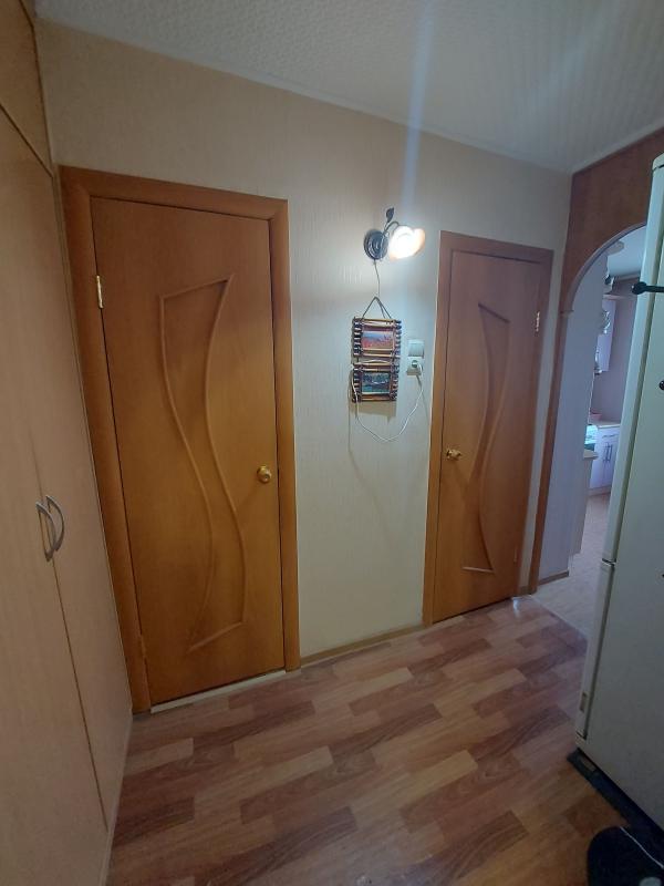Продам двухкомнатную квартиру общей площадью 50м. - Новотроицк