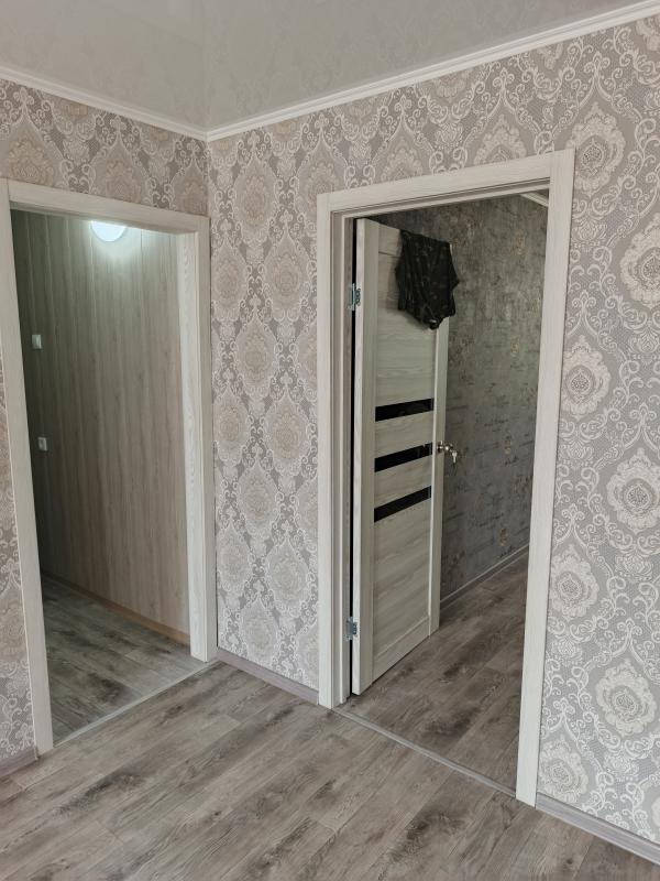 Продам квартиру, ремонт сделан во всех комнатах, новые двери, новый кафель кухня, сан узел, пластико - Новотроицк
