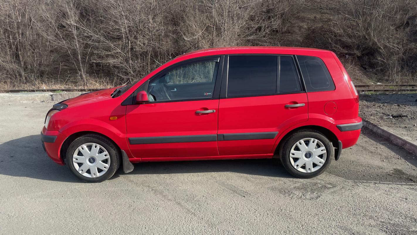 Продается Ford Fusion 2007 года

Комплектация :

- Электростеклоподъёмники.

- Аудио система. - Новотроицк