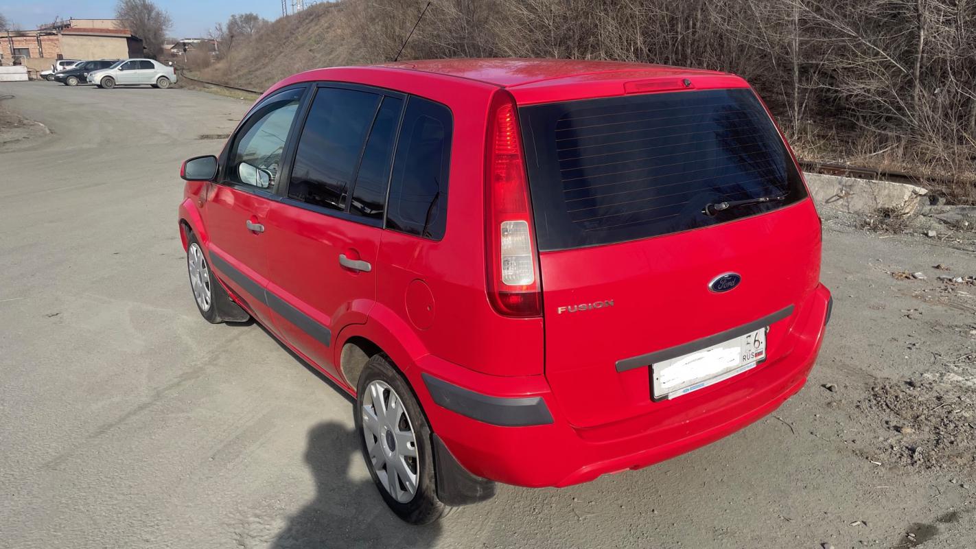 Продается Ford Fusion 2007 года

Комплектация :

- Электростеклоподъёмники.

- Аудио система. - Новотроицк