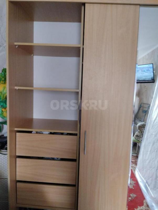 Продам шкаф купе с зеркалом, б/у, в хорошем состоянии. - Орск