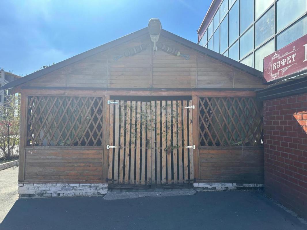 Продам летнее кафе ( деревянное, размер 7м*14м), имеется мебель ( из дерева) для летнего кафе, также - Орск