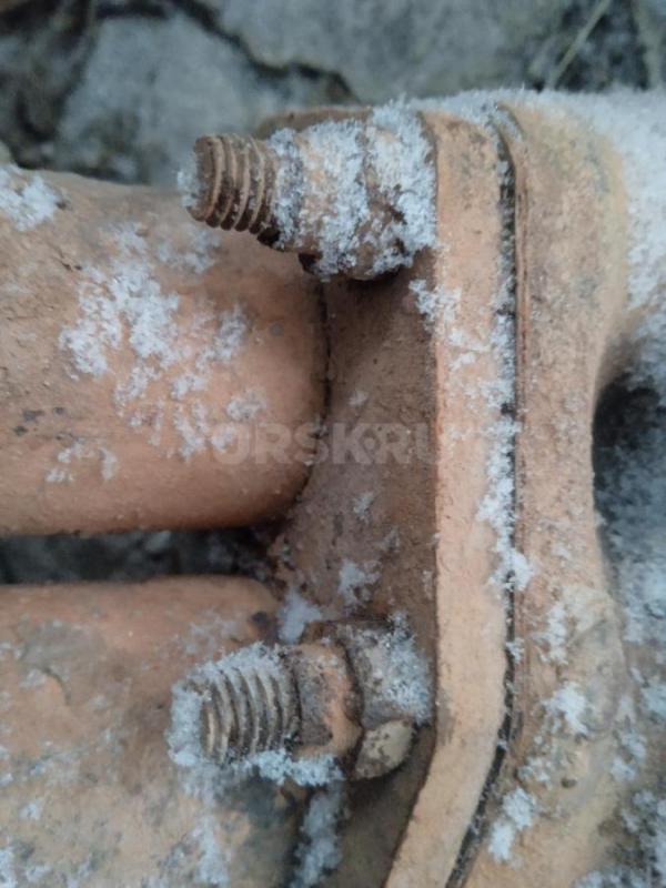 Продам на ваз 99,бампера передний и задний,замок зажигания,подрулевой переключатель ,зеркала,крышка - Гай