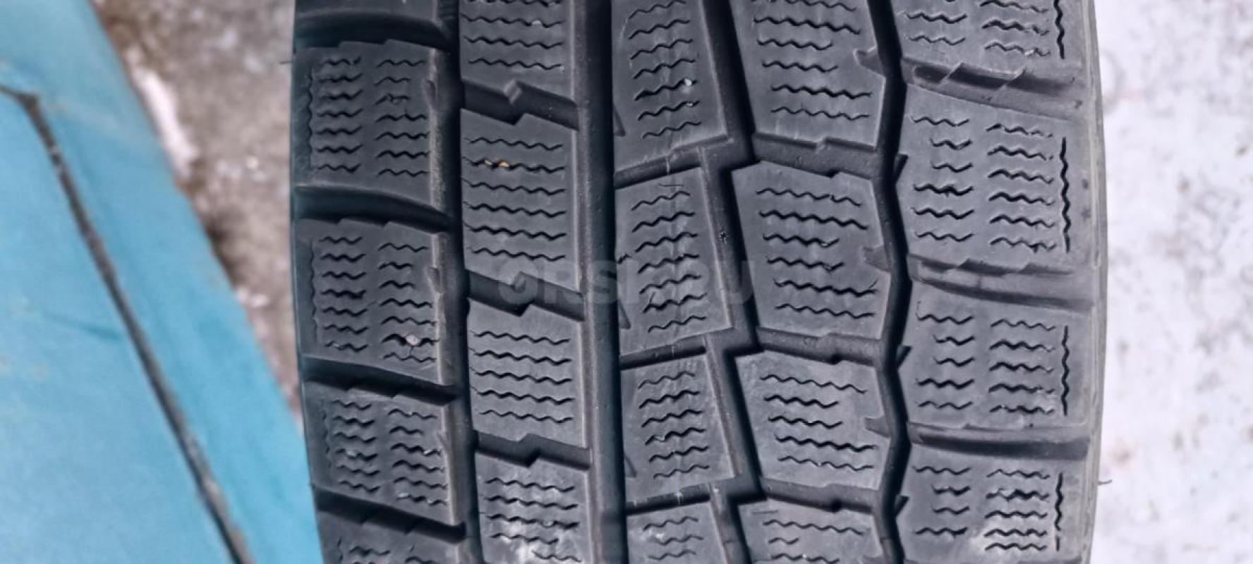 комплект зимних фрикционных шин Dunlop 195х65 R15. - Орск