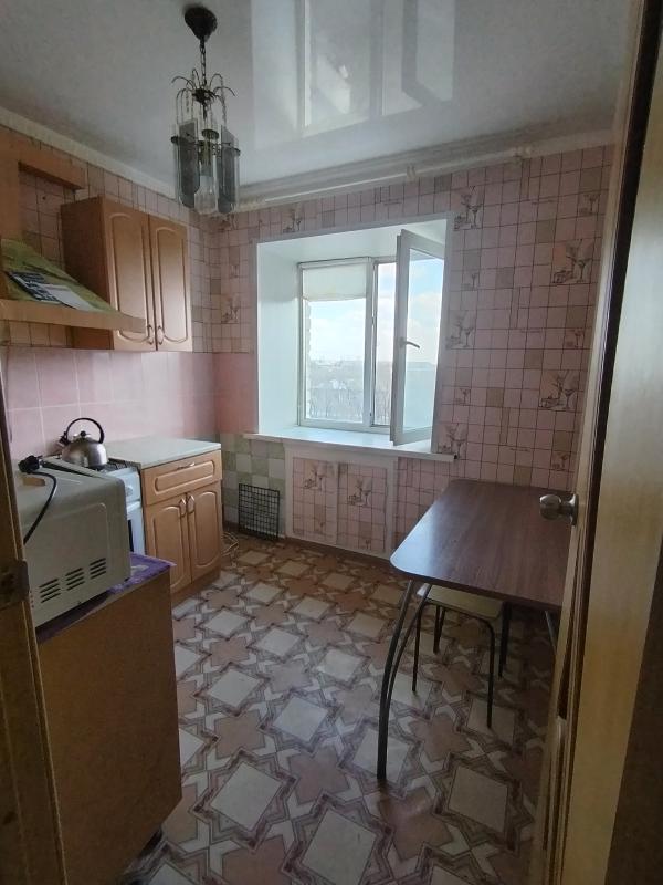Предлагается к продаже однокомнатная квартира, расположенная на 5 этаже кирпичного дома по адресу ул - Гай