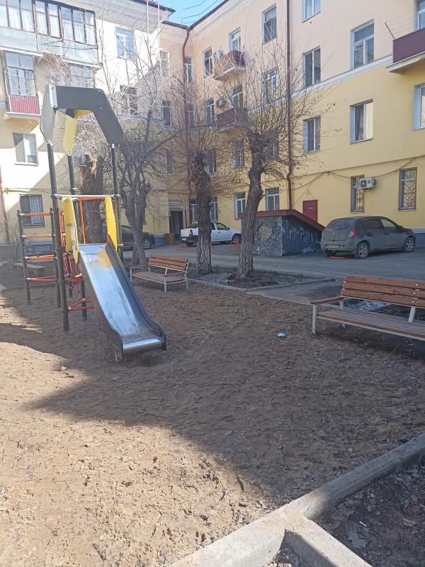 Продам 2 к. - Новотроицк