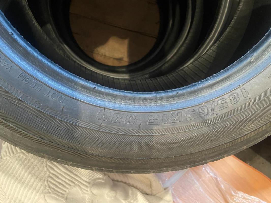 Продам летнюю резину на  R15 ----185/65,состояние среднее. - Орск