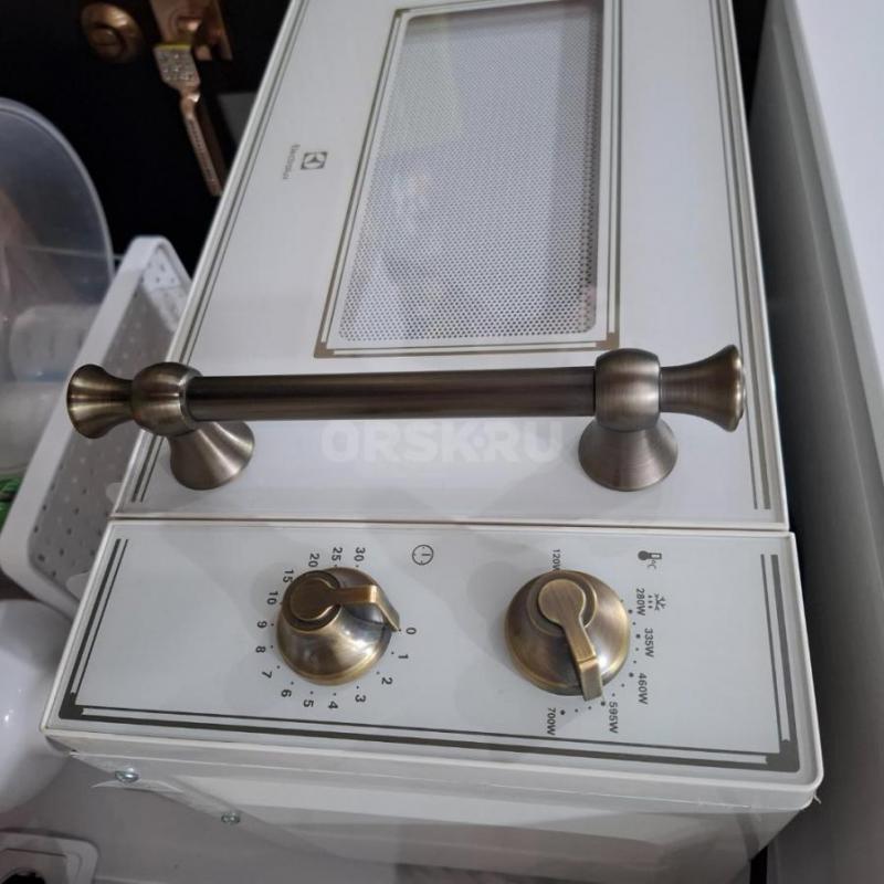 Микроволновка Electrolux  , в идеальном состоянии - Орск
