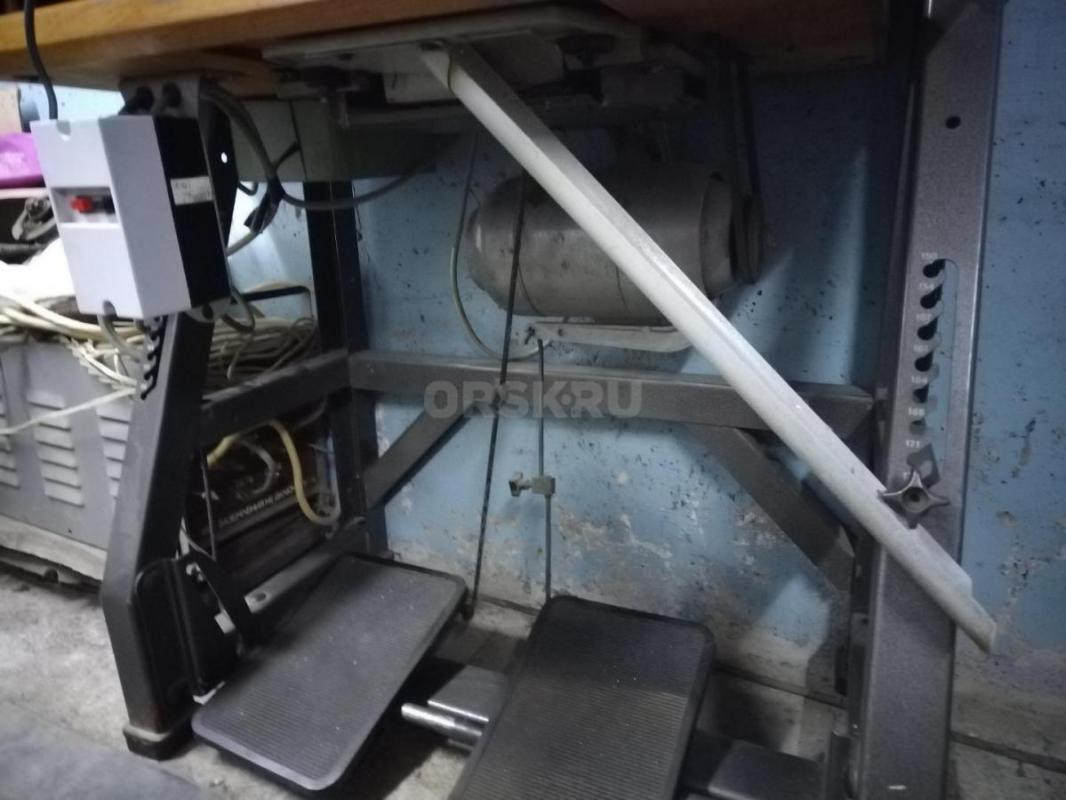 Продам оверлок Текстима (немецкий), 220В, пятиниточный. - Орск