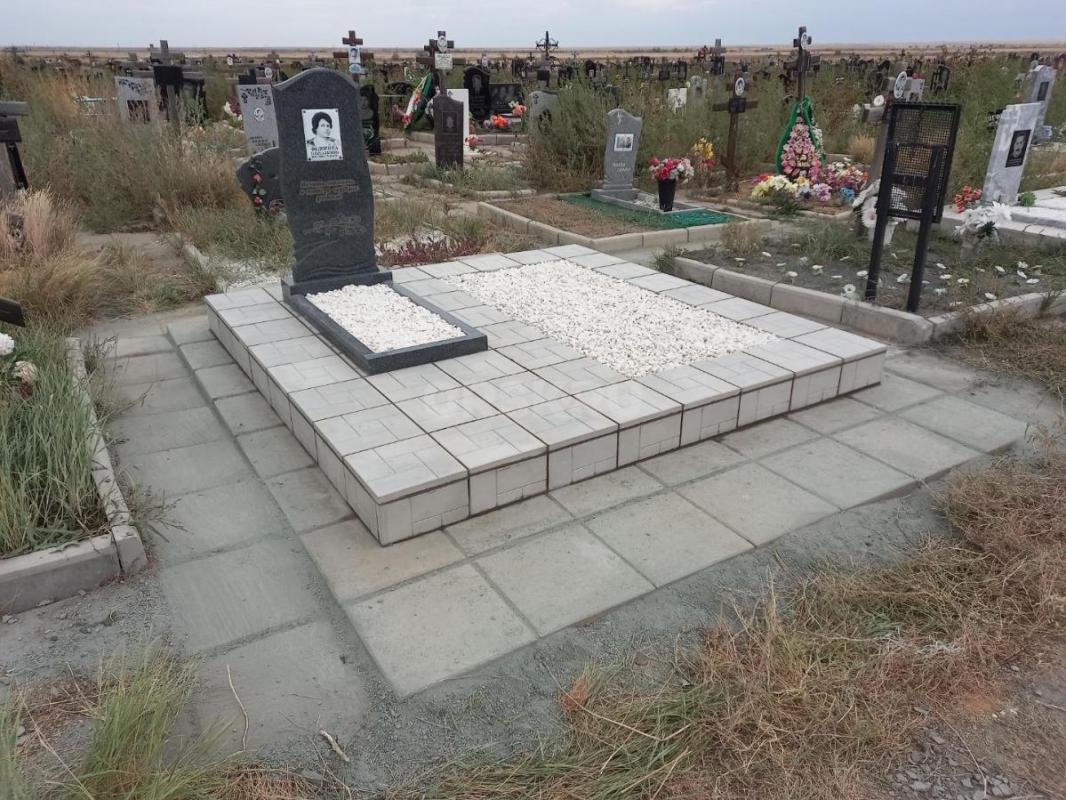КОМПЛЕКСНОЕ БЛАГОУСТРОЙСТВО ЗАХОРОНЕНИЙ 

Любых типов и размеров 
 
- натуральный камень
 ( гра - Орск