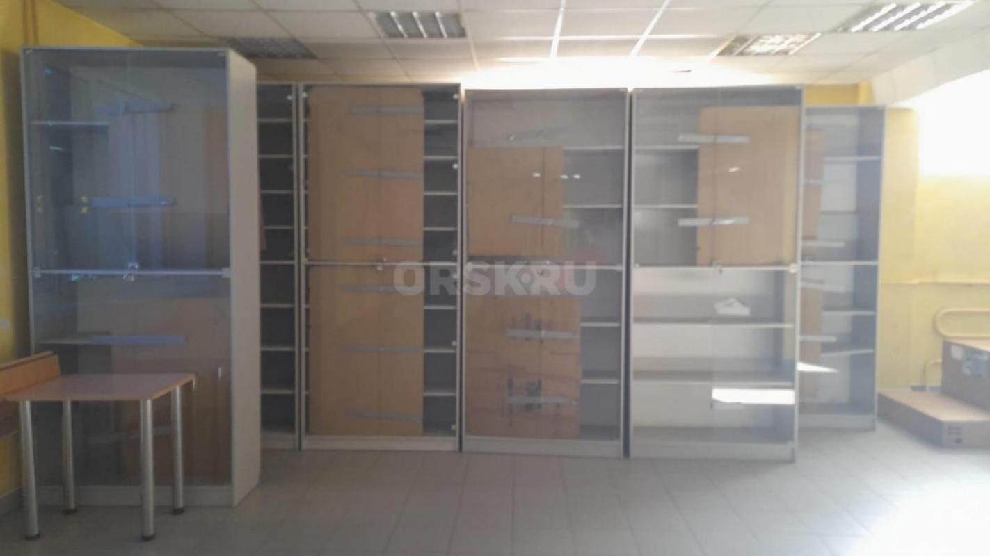 Продам витрину ширина 110, длина 250. - Орск