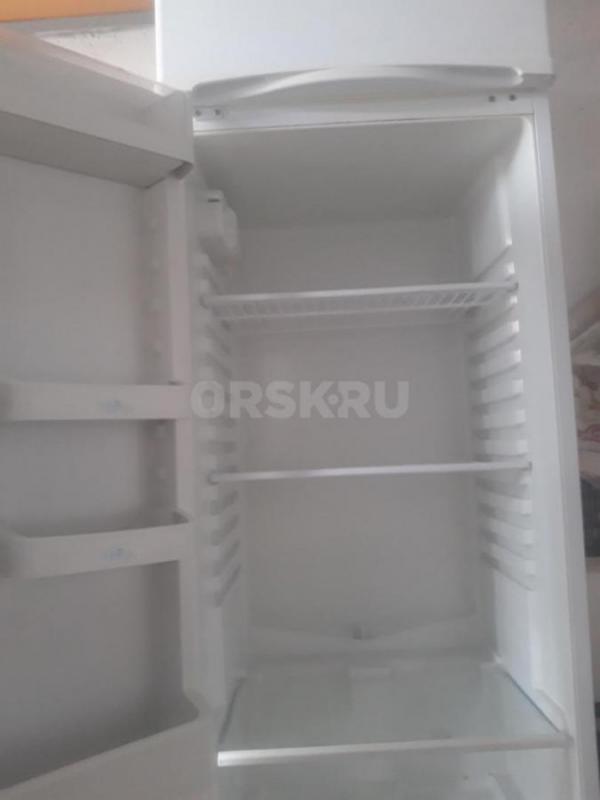 продам  холодильник стинол хорошее состояние не ремонтировался все родное - Орск