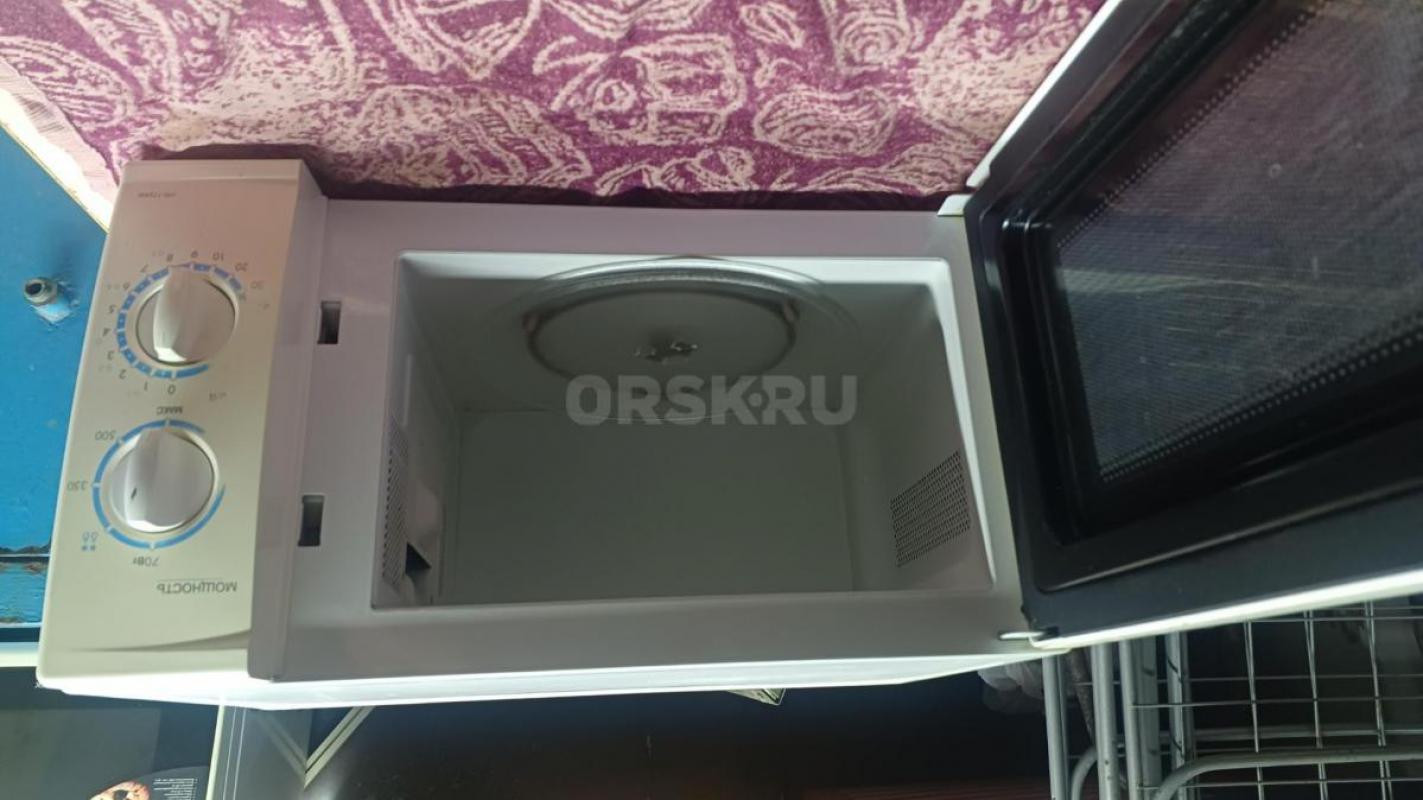 Продам микроволновку LG отлично работает на работу, в гараж самый раз,не дорого. - Орск