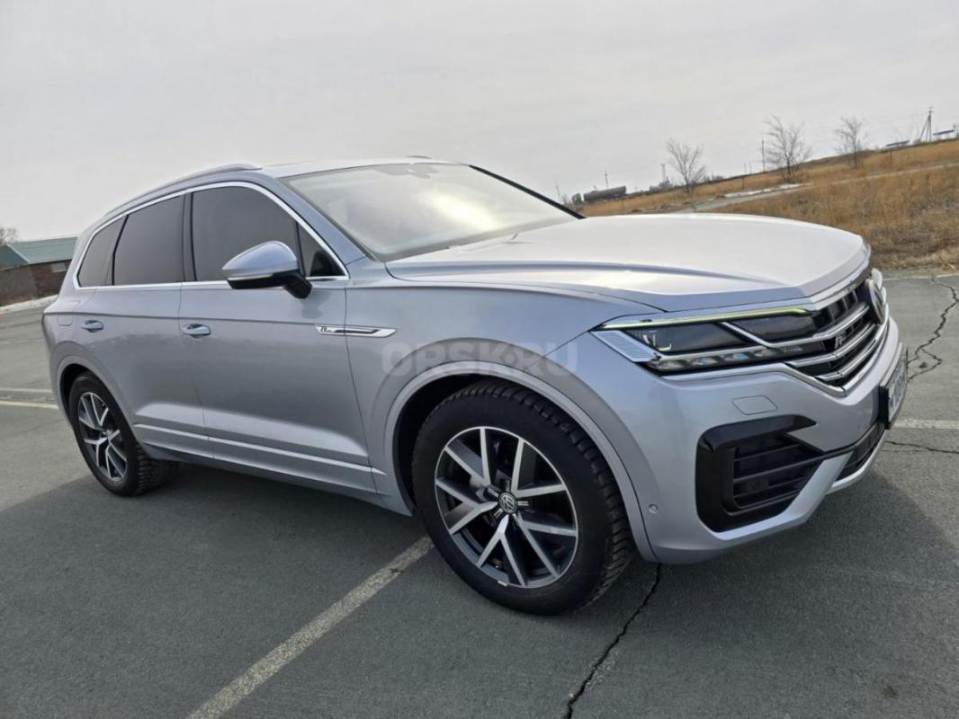 Дилерский VOLKSWAGEN TOUAREG в БОГАТЕЙШЕЙ Комплектации БИЗНЕС R-Line = Практически в НОВОМ Состояние - Орск