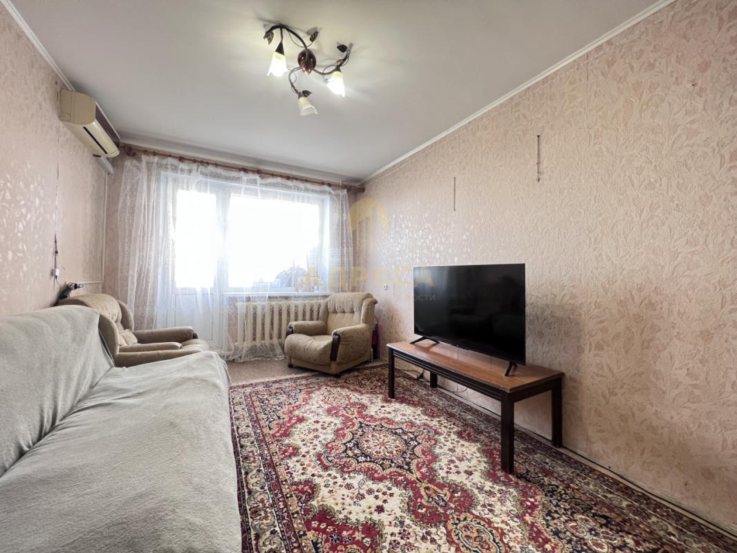Продается 2-кoмнатнaя квартира нa 4 - этаже 9-ти этажного дома! - Оренбург