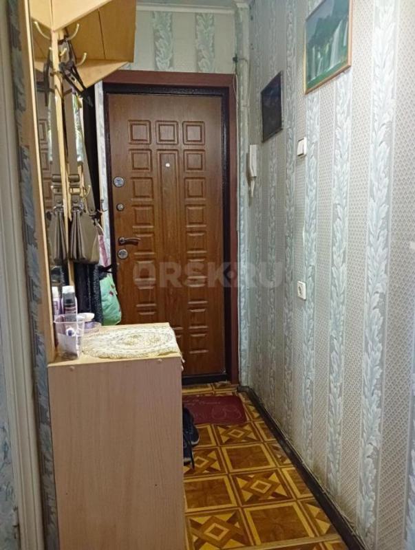 Продаётся 2 комнатная квартира на 4 этаже 5 этажного панельного дома по адресу: ул. - Орск