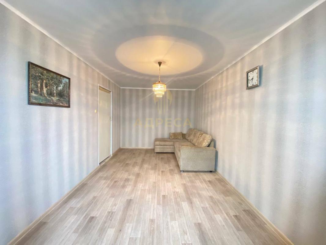 Продается 1-комнатная квартира , площадью 32,5 кв. - Оренбург
