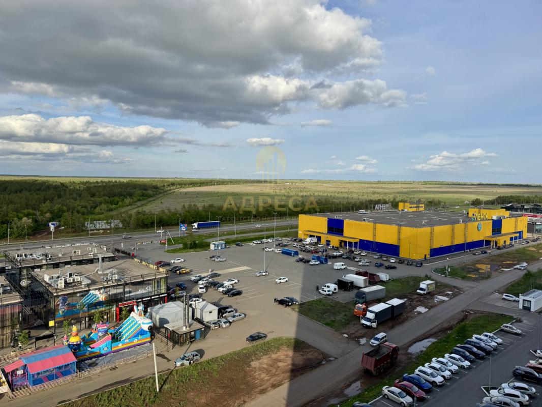 Продам большую функциональную ЕВPО 3-х комнатную квартиру на 11 этaже 17-этажного дома по aдрecу ул. - Оренбург