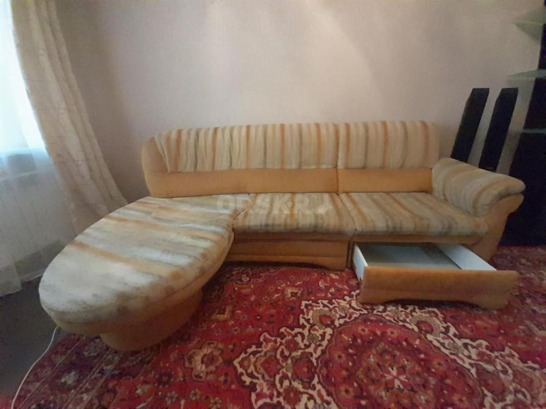 Продам диван оригинальный, фабричный, пружинный. - Орск