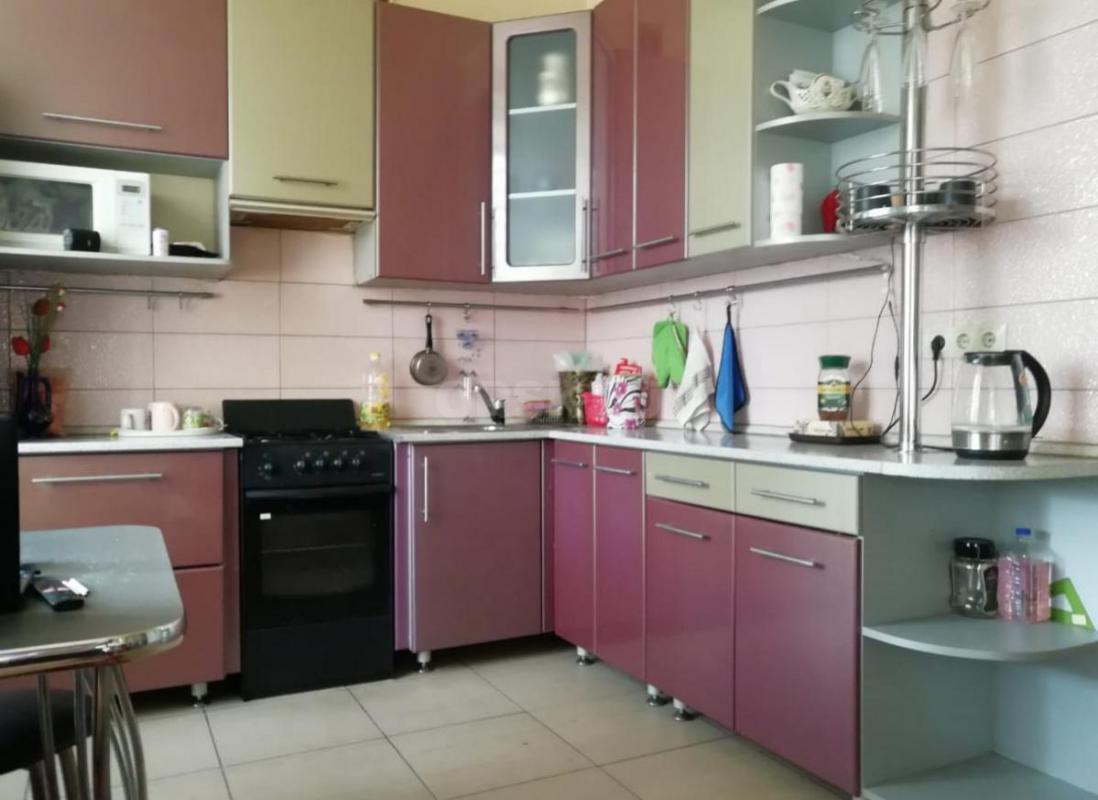 Срочно в связи с переездом продам мебель. - Орск