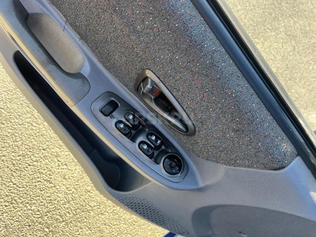Hyundai accent
2005 год выпуска, 200000 км родного пробега, полный комплект документов Комплектация - Орск