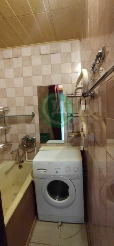Продам 2-х комнатную квартиру планировка "трамвайчик" 43,7 кв. - Орск