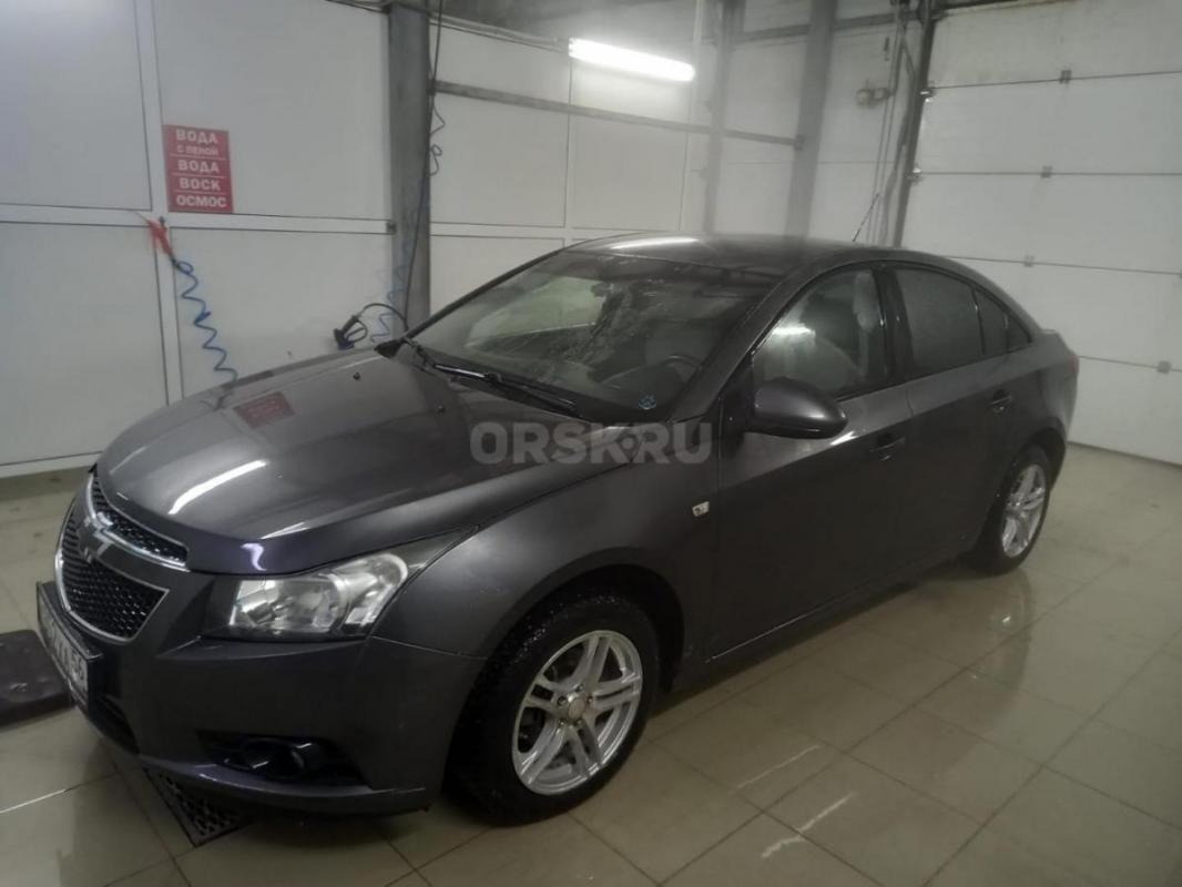 Продается Chevrolet Cruze LS 1.8 2011г АКПП. - Орск