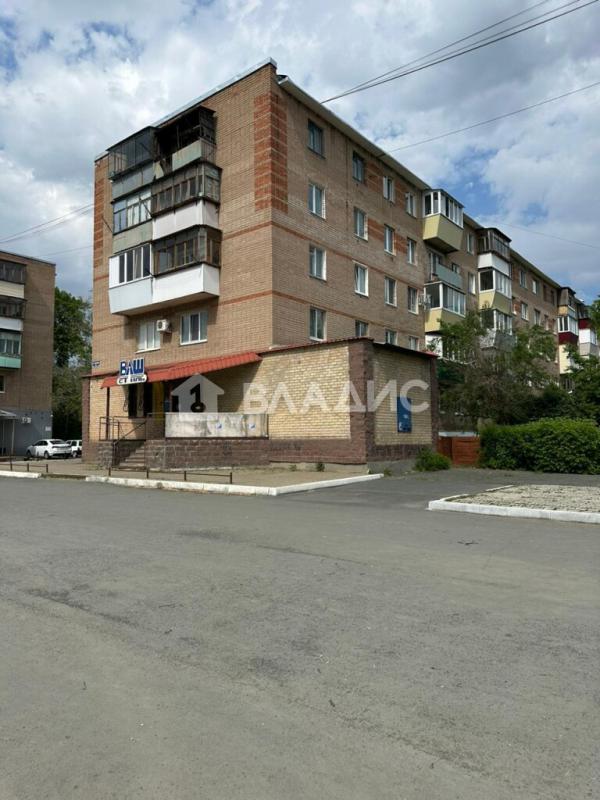 Продается помещение свободного назначения в самом центре города Гая, площадью 96,1 квадратных метра - Гай
