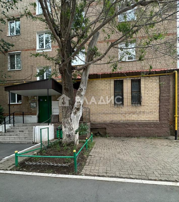 Продается помещение свободного назначения в самом центре города Гая, площадью 96,1 квадратных метра - Гай