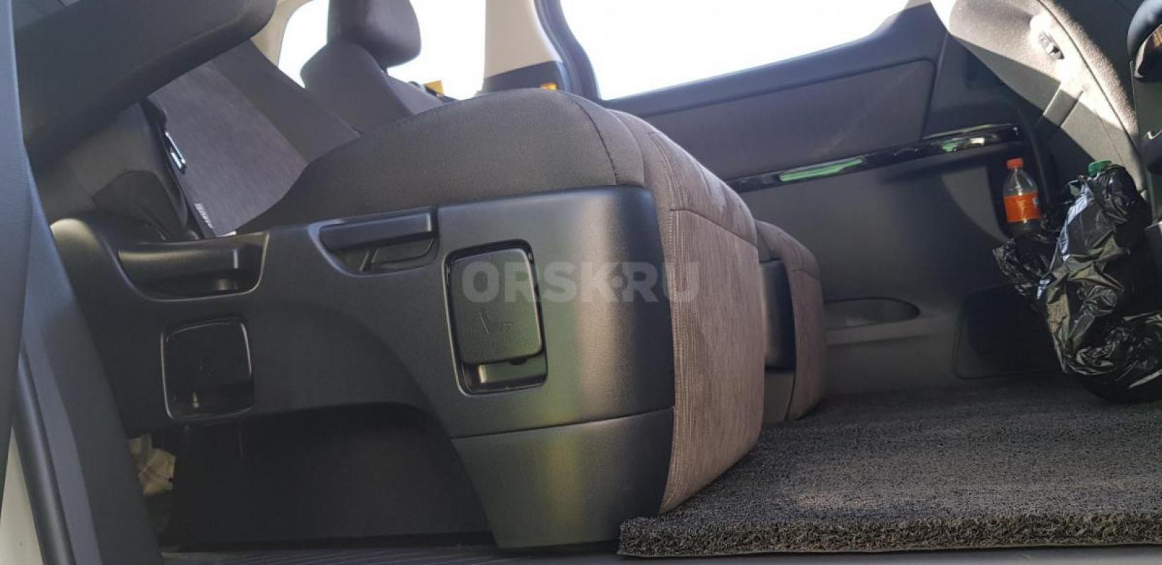 TOYOTA ALPHARD HYBRID 2014г. - Орск
