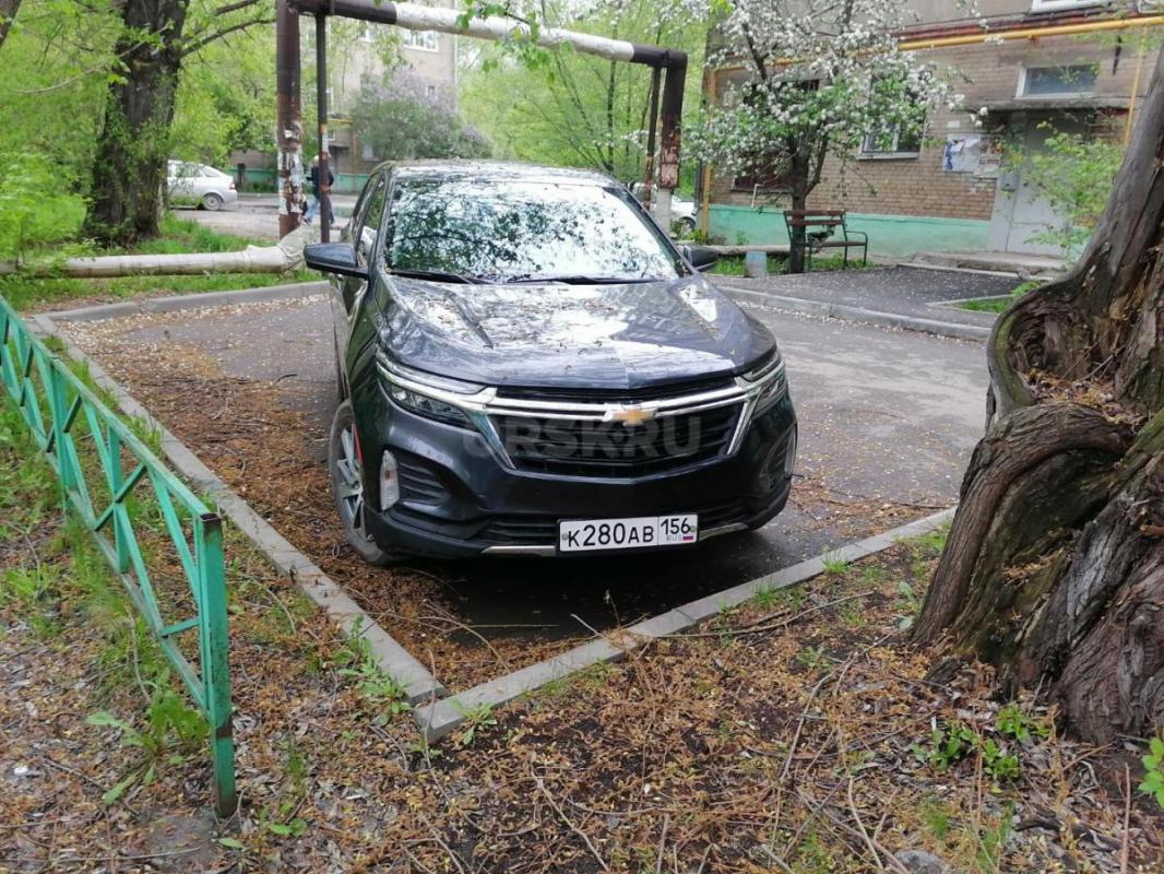 Продам отличный полноприводный авто D класса, комплектация LT, есть всё!! - Орск