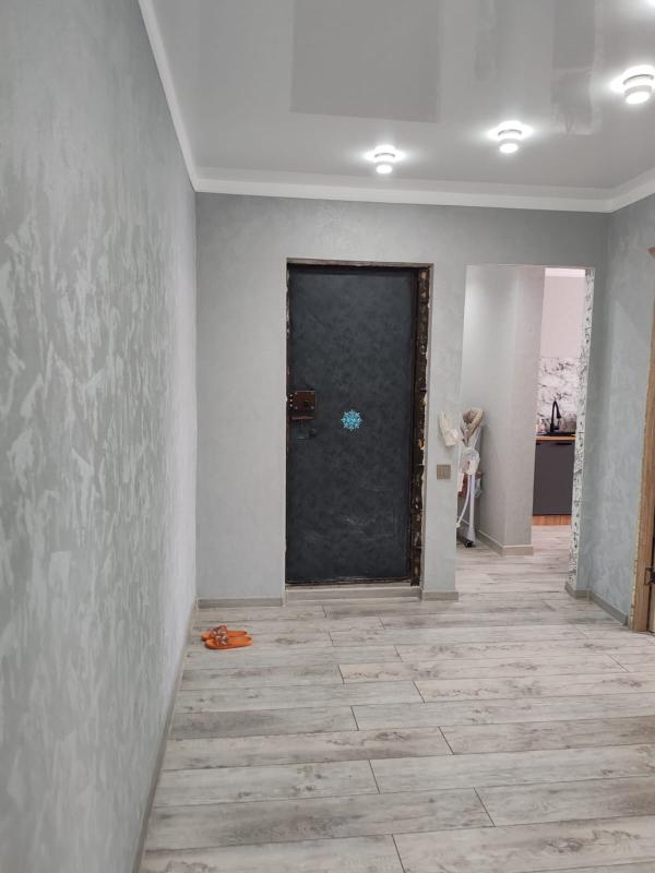 Продам 3- комнатную квартиру улучшенной планировки. - Новотроицк