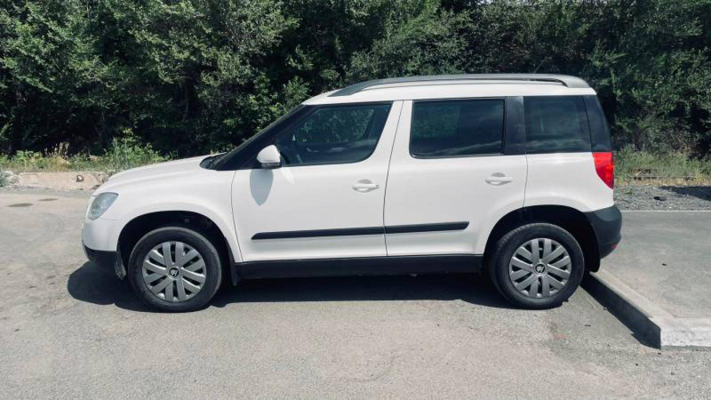 Продается Skoda Yeti , 2013 года

Skodа Yeti — идeaльный выбор для aктивныx гopoдcких жителей

E - Новотроицк