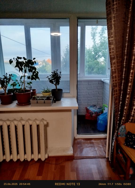 Продается двухкомнатная квартира, на втором этаже кирпичного дома, по адресу ул. - Гай