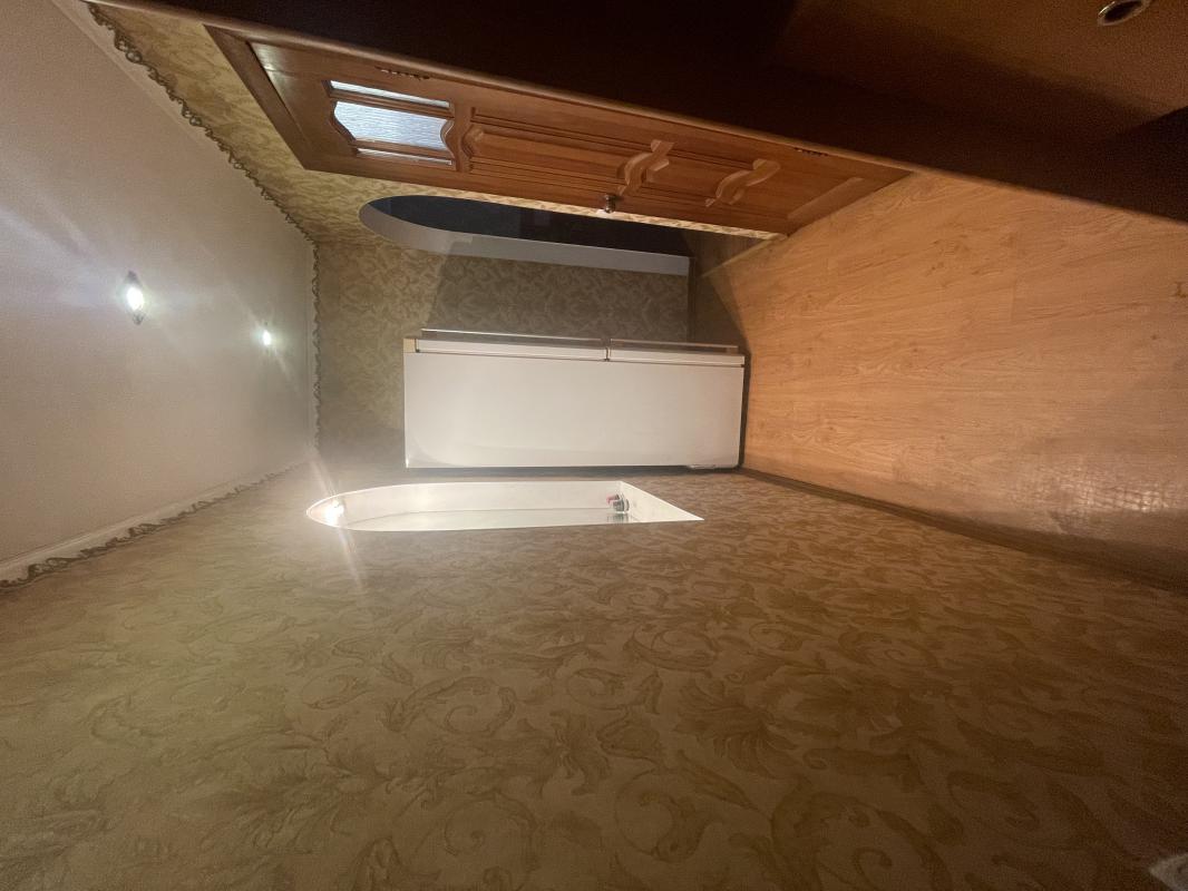 Сдам на длительный срок 2-х комнатную квартиру на 5-м этаже в центре города по адресу г. - Новотроицк