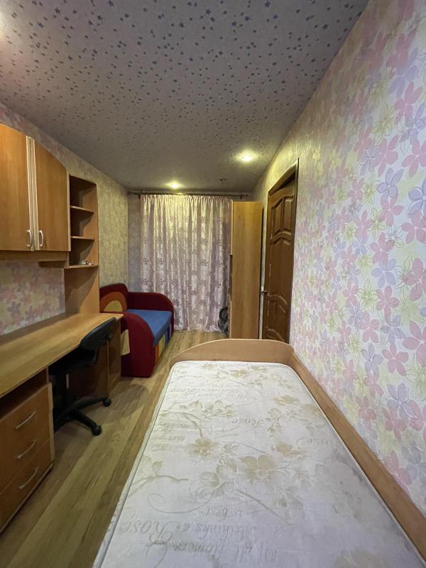 Сдам на длительный срок 2-х комнатную квартиру на 5-м этаже в центре города по адресу г. - Новотроицк