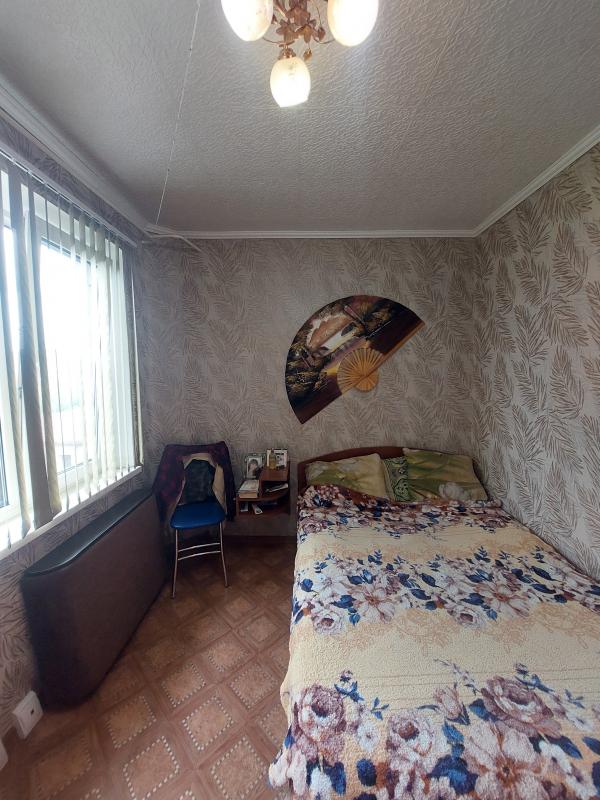 Продаётся уютная, светлая, тёплая трехкомнатная квартира площадью 47.2 квадратных метров на пятом эт - Новотроицк