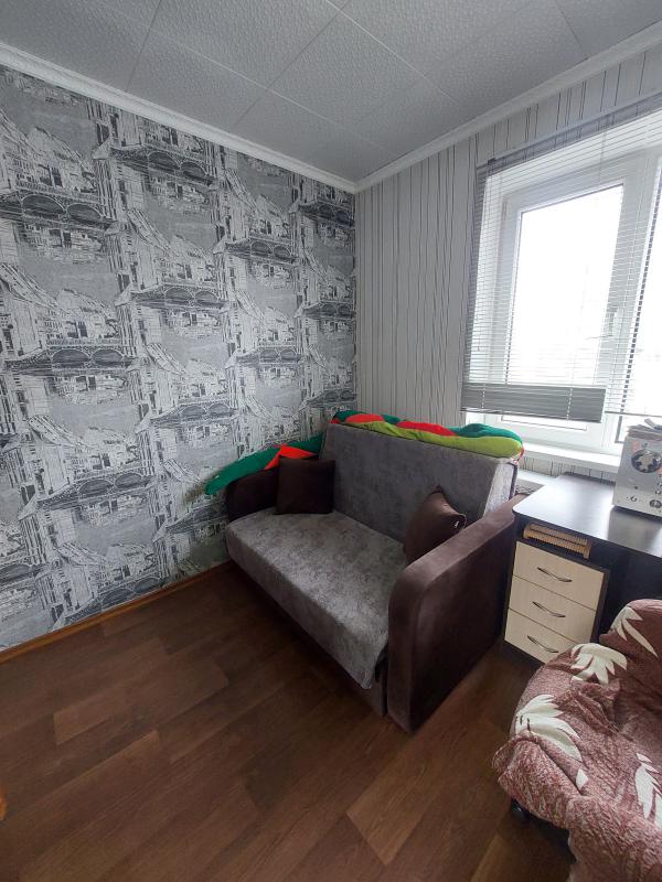 Продаётся уютная, светлая, тёплая трехкомнатная квартира площадью 47.2 квадратных метров на пятом эт - Новотроицк